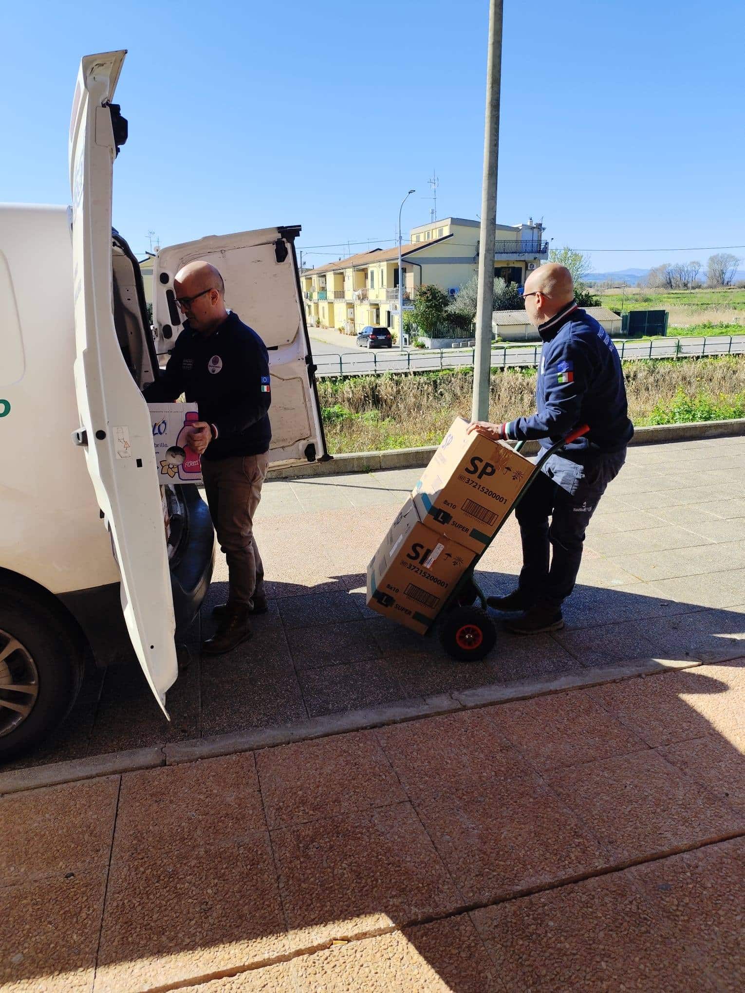 Raccolta beni esondazione Crati 3