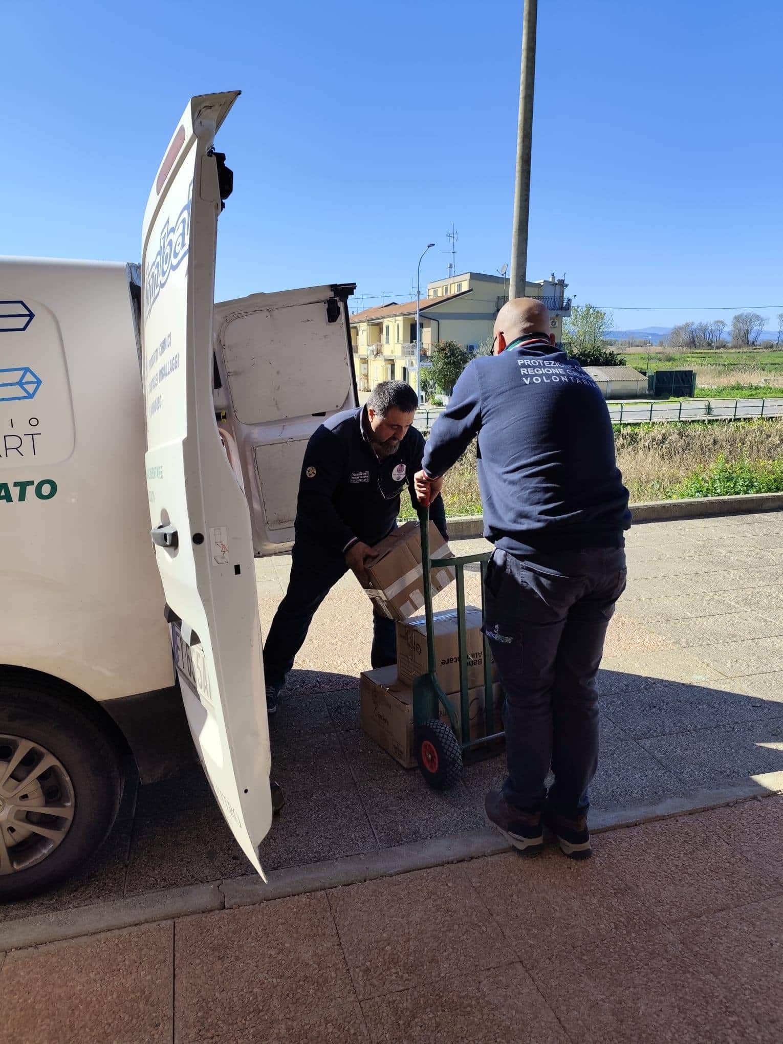 Raccolta beni esondazione Crati 1